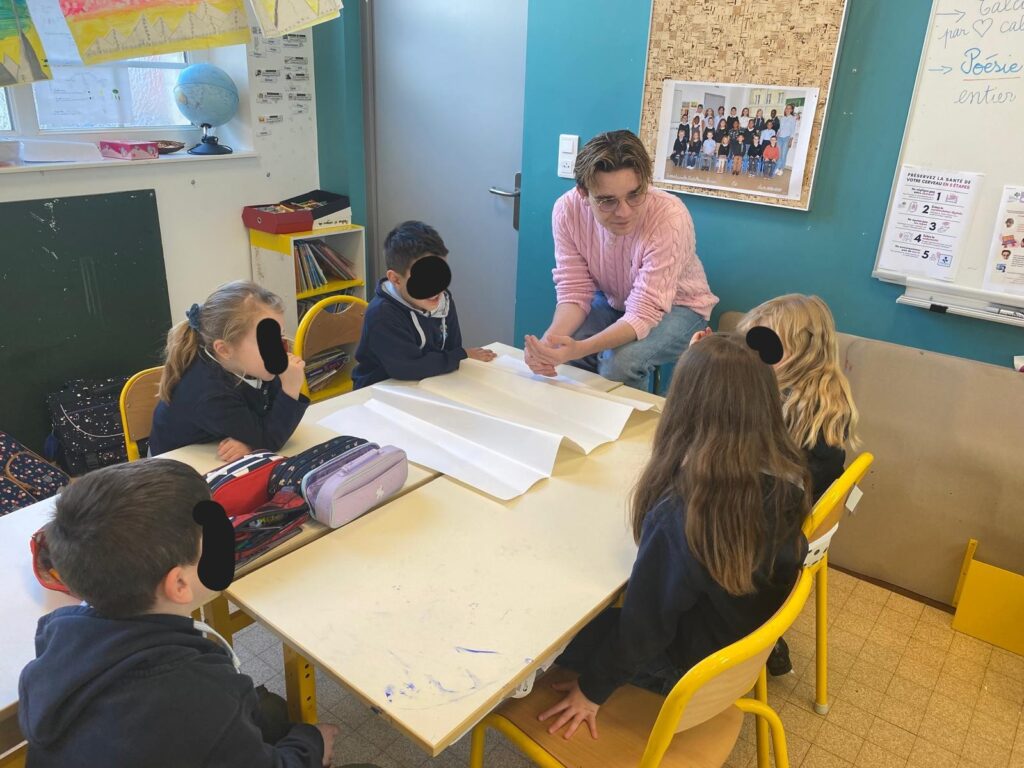 4-etudiants-en-service-sanitaire
